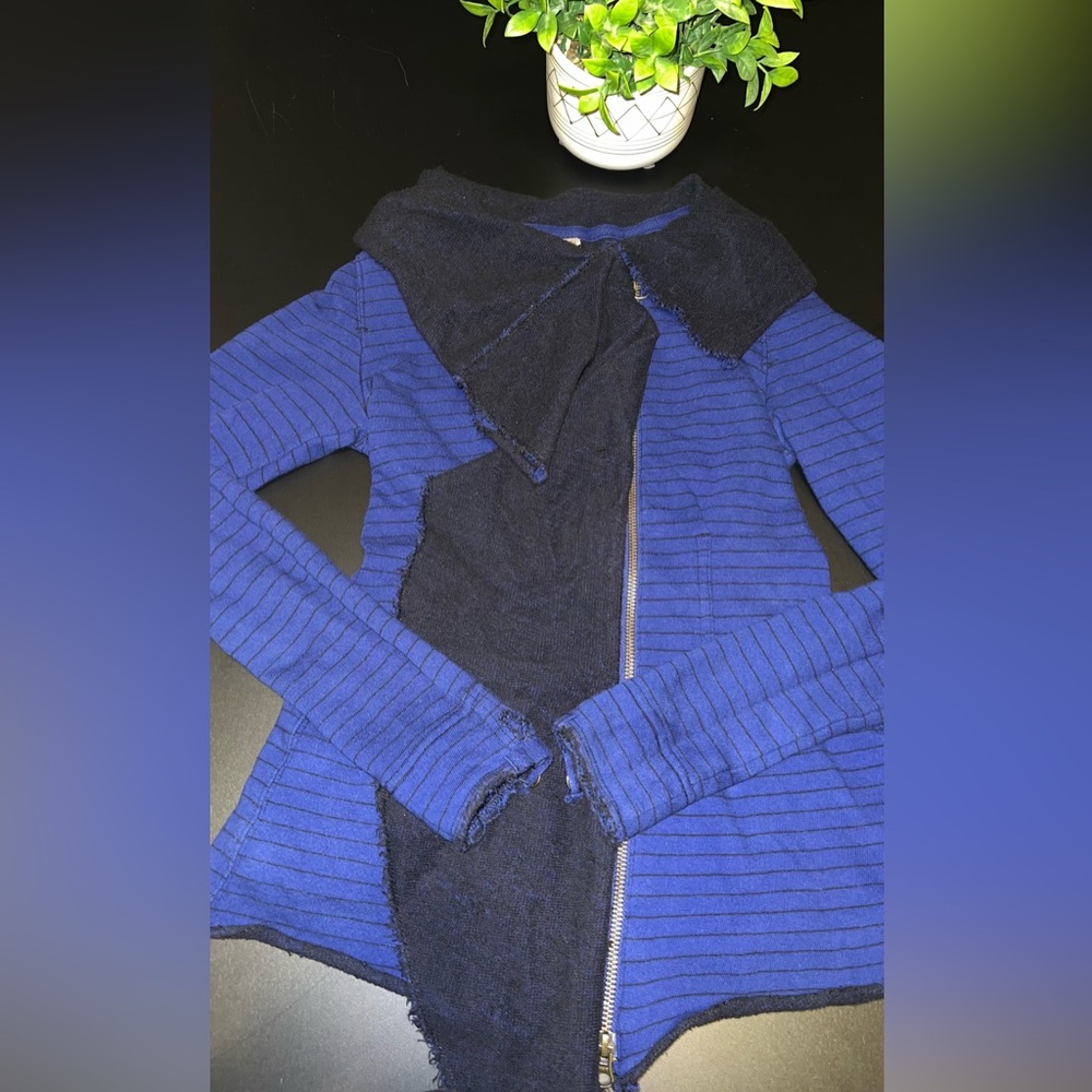 Free People-We The Free Blue & Black Striped Asymmetrical Jacket Size XS GUC